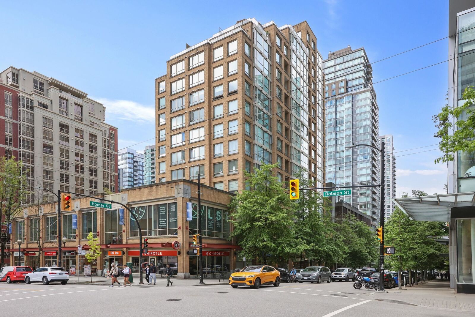 Property Photo:  822 Homer Street 905  BC V6B 6M3 