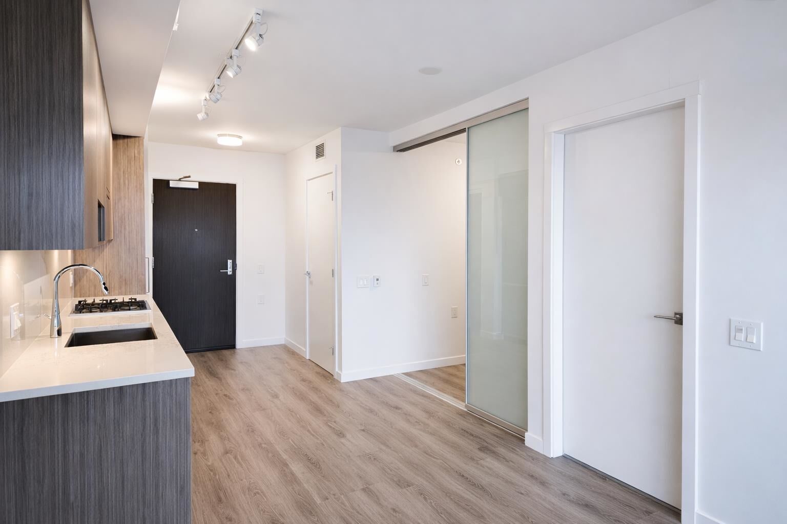 Property Photo: 13350 Central Avenue 3503 BC V3T 0S1