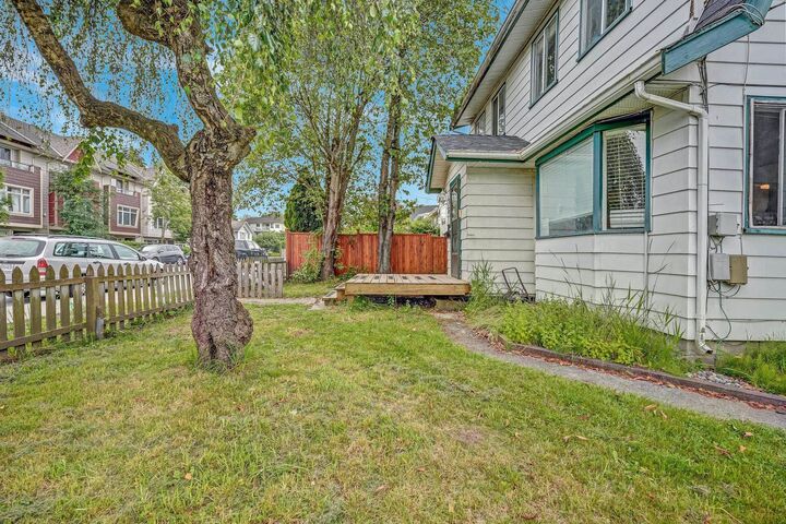 Property Photo: 2015 Fraser Avenue BC V3B 1N5