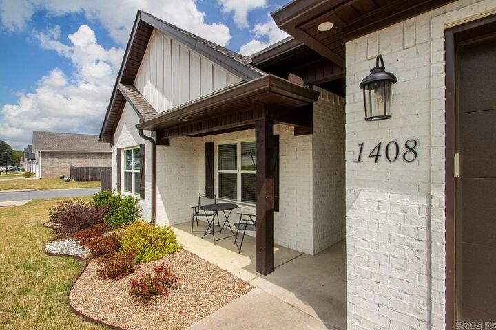 Property Photo:  1408 Woolridge Drive  AR 72019 