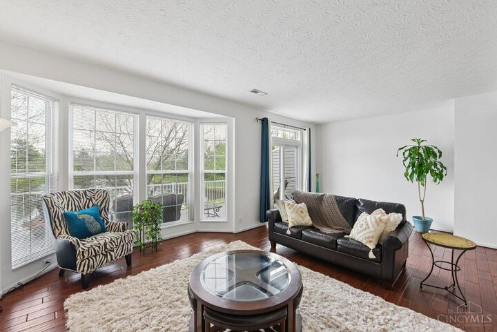 Property Photo:  4189 Lakeknoll Drive  OH 45040 