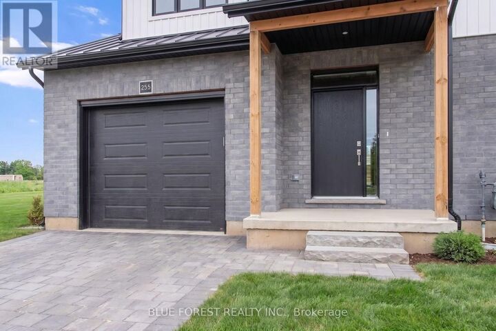 Property Photo:  247 McTavish Street  ON N7G 3K5 