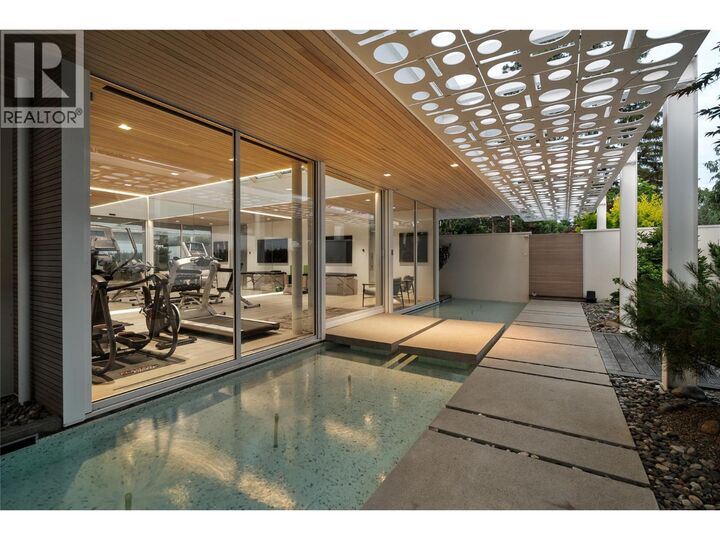 Photo de la propriété: 4110 Lakeshore Road BC V1W 1V6