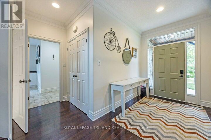 Property Photo:  139 Skyline Avenue  ON N5X 0A3 