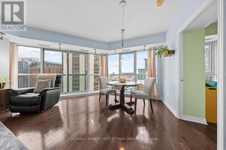 Photo de la propriété:  445 Laurier Avenue West 1401  ON K1N 6R4 