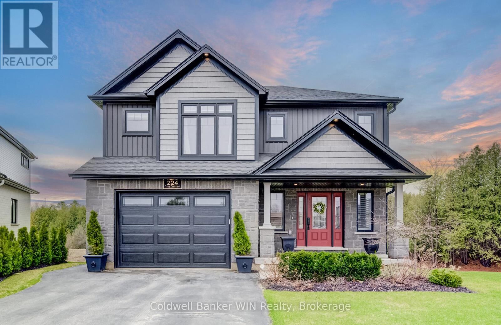 Photo de la propriété:  224 Djay Crescent  ON N0G 1R0 