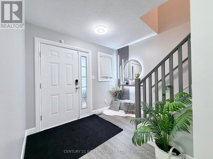 Property Photo: 9 Barrett Crescent ON N5R 6M1