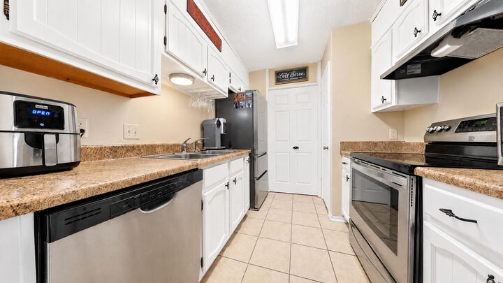 Property Photo: 2303 W Michigan Avenue E-8 FL 32526