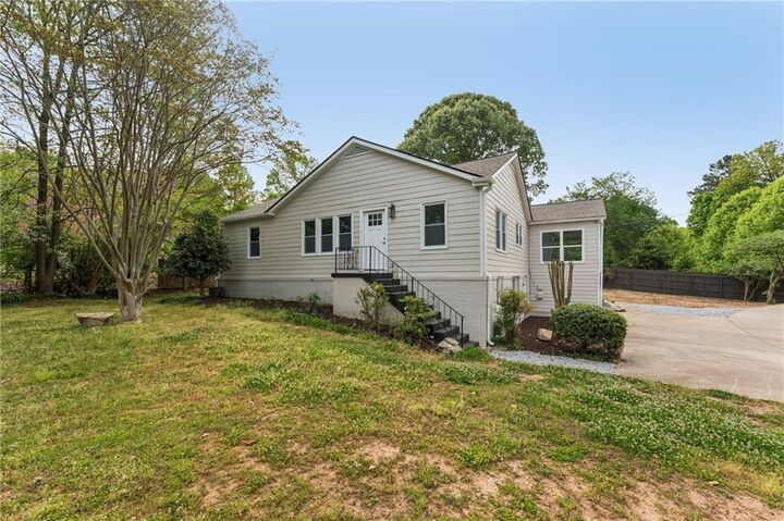 Property Photo:  1989 Mount Vernon Road  GA 30338 