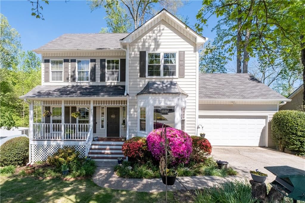 Property Photo:  385 Oak Springs Drive  GA 30043 