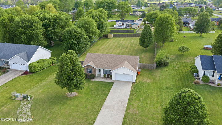 Property Photo: 417 Kaylyn Dr KY 42701