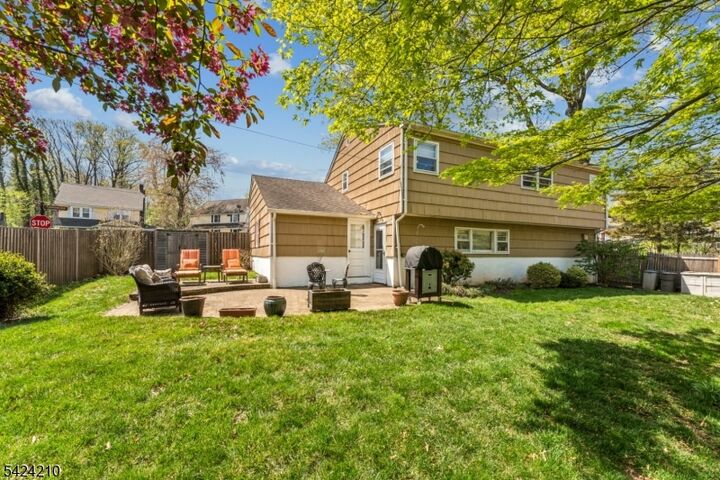 Property Photo:  889 Fernwood Ave  NJ 07062 