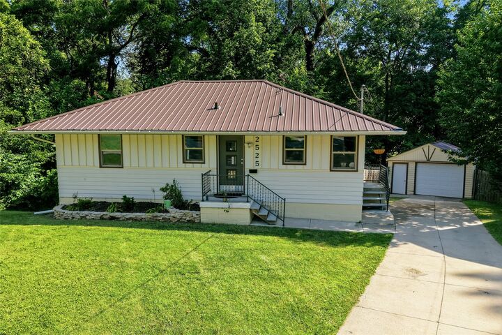 Property Photo: 2525 27th Street IA 50310