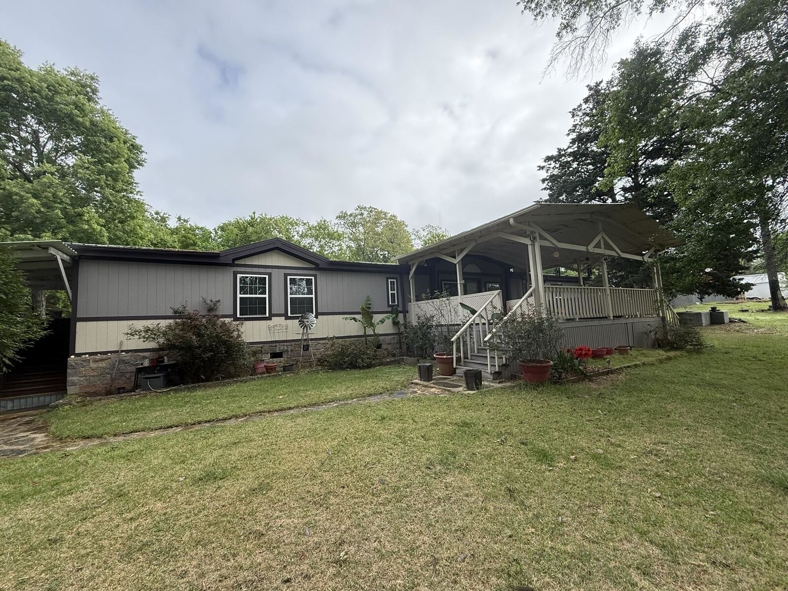 Property Photo: 3722 Holly Rd. TX 75644