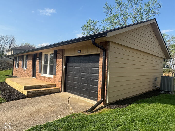 Property Photo: 1732 Prairie Drive IN 47203