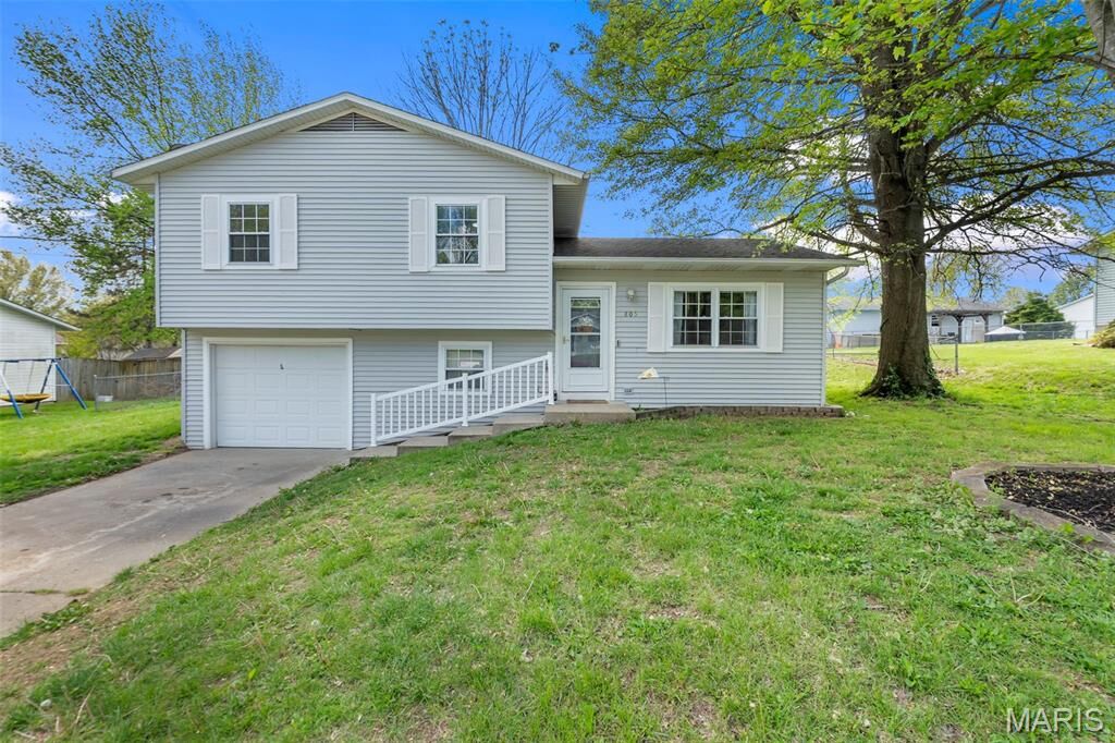 Property Photo:  805 Andrew Street  MO 63755 