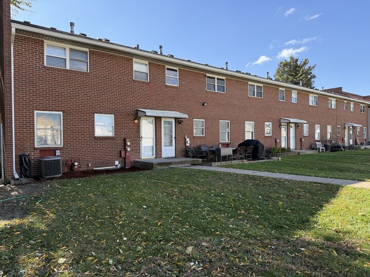 Property Photo:  691 Old Indian Trail Road  IL 60506 