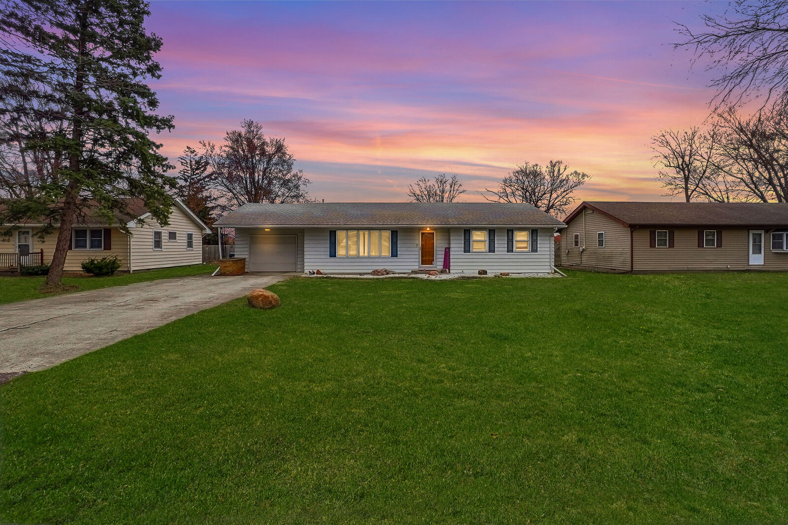 Property Photo: 101 S 4080W Road IL 60901