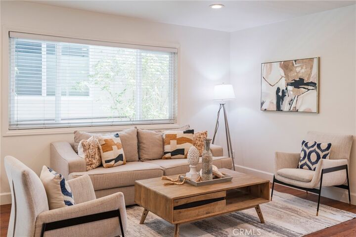 Property Photo:  1724 Van Horne Lane  CA 90278 