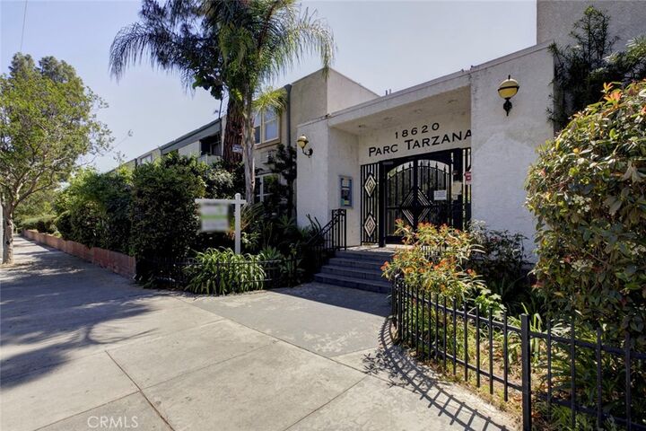 Property Photo:  18620 Hatteras 266  CA 91356 