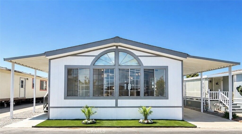 Property Photo:  530 W Devonshire Avenue 65  CA 92543 