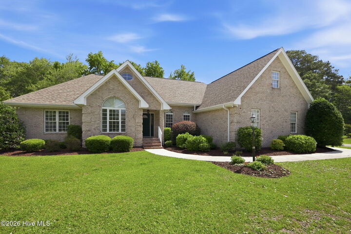 Property Photo:  411 Oakmont Drive  NC 28557 