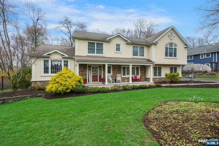 Property Photo:  4 Salter Drive  NJ 07045 