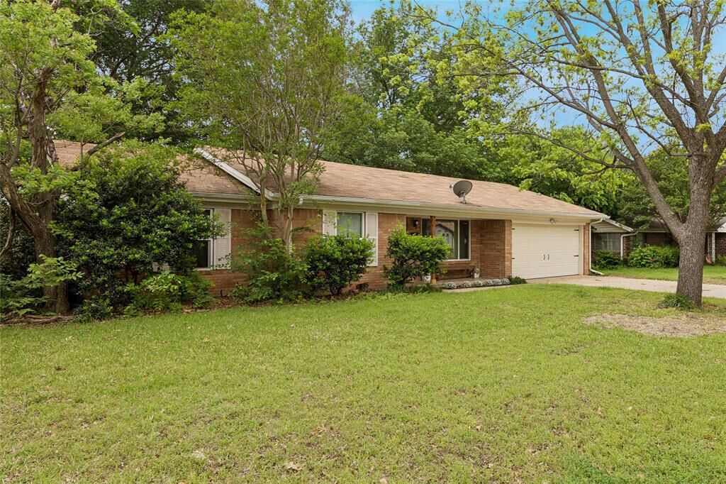 Property Photo:  7420 Maple Drive  TX 76180 