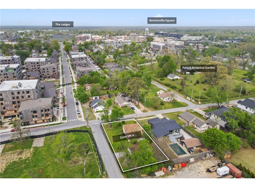 Property Photo:  119 SE F Street  AR 72712 