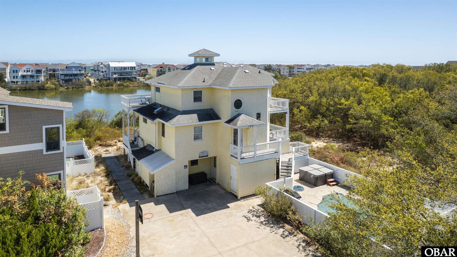 Property Photo: 752 Lakeshore Court NC 27927