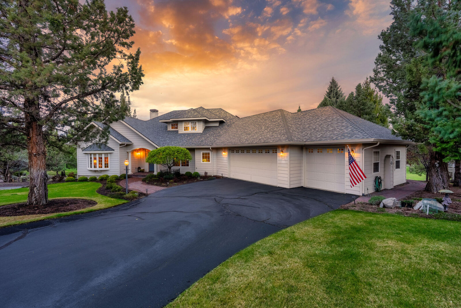 Property Photo:  719 Widgeon Road  OR 97756 