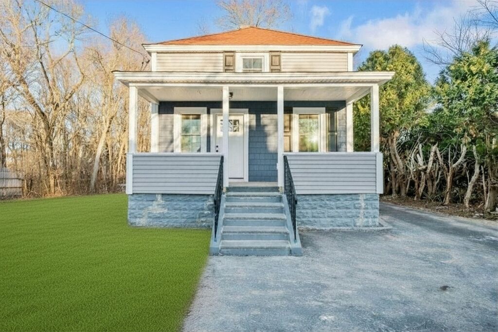 Property Photo:  31 Dexter St  MA 01844 