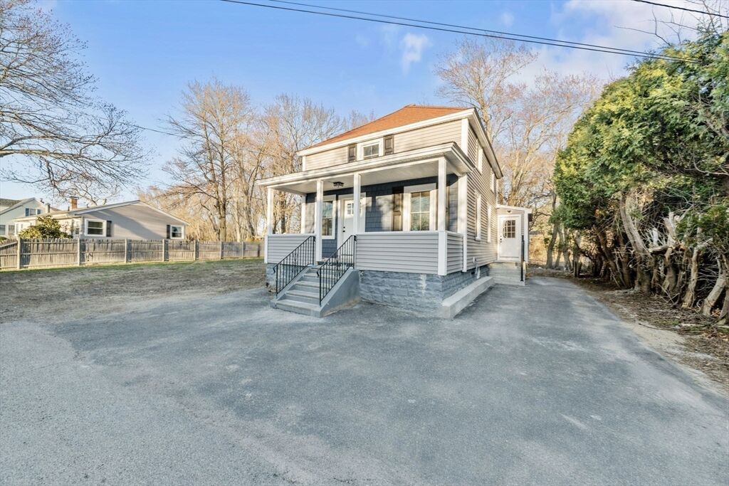 Property Photo:  31 Dexter St  MA 01844 