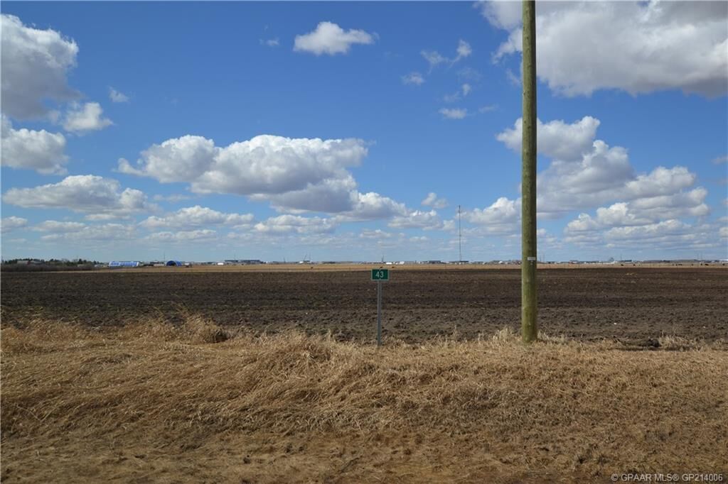 Property Photo: 721022 Range Road 54 43 AB T8X 0G7