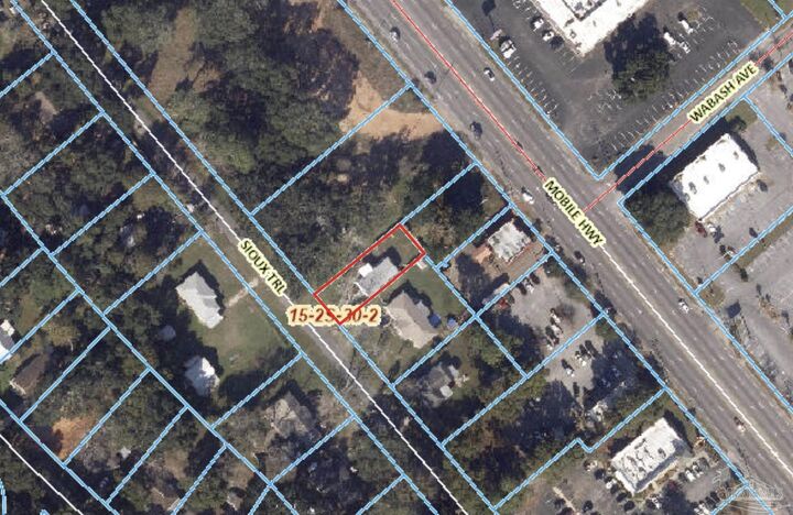 Property Photo:  13 Sioux Trl  FL 32506 