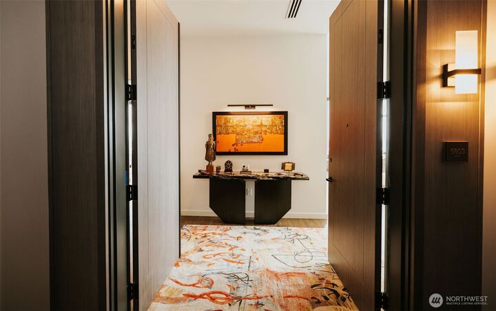 Property Photo:  1340  4th Avenue 5803  WA 98101 