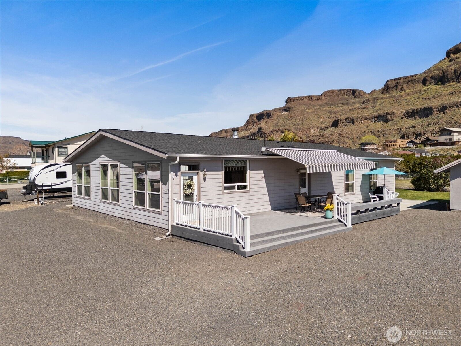 Property Photo: 905 Hunter Avenue SW WA 98848