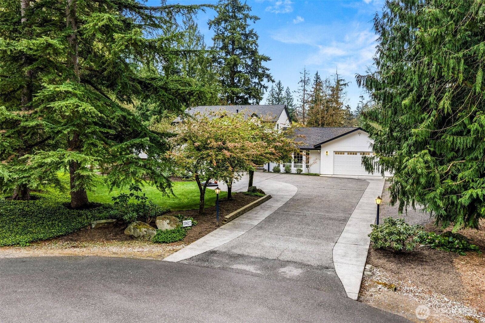 4 bed Redmond home for sale: 20627 NE 66th Place, Redmond, WA 98053
