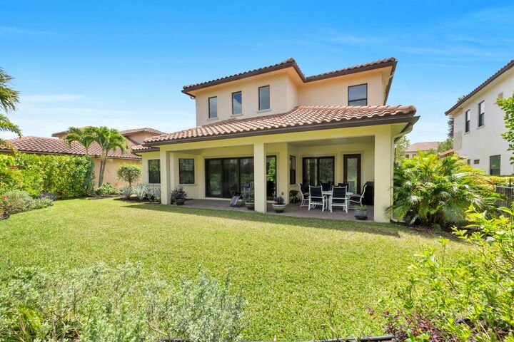 Property Photo: 11615 NW 83rd Way FL 33076