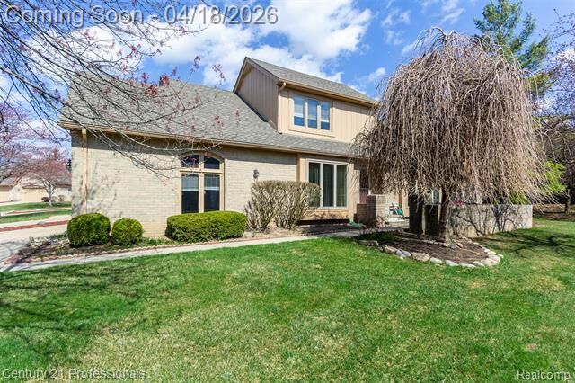 Property Photo:  1256 Autumn Drive  MI 48098 