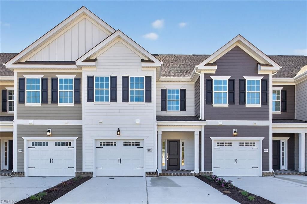 Property Photo: 4908 Apricot Way VA 23321
