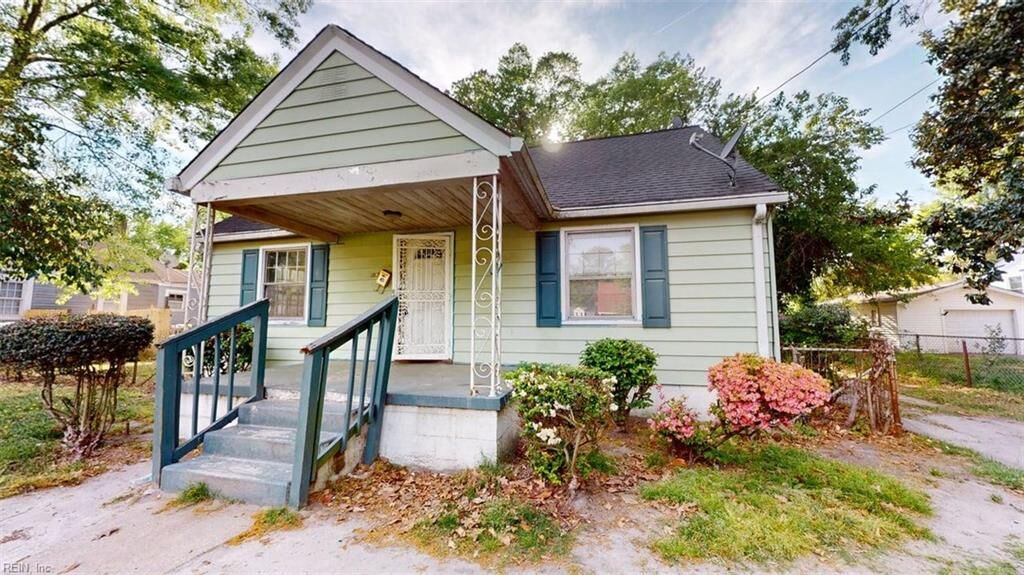 Property Photo:  1618 Parker Ave  VA 23704 