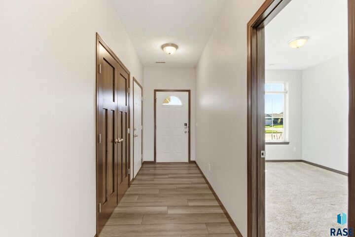 Property Photo:  2809 S Keyrell Dr  SD 57106 