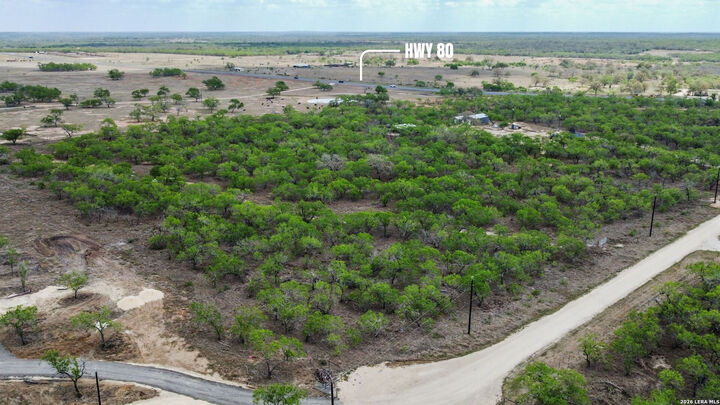 Property Photo: 247 Western Ln TX 78122