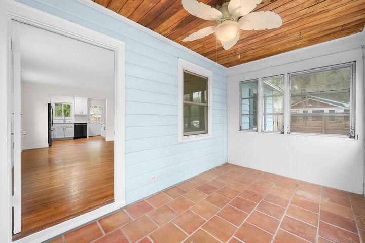 Property Photo: 36 Park Ave FL 32084