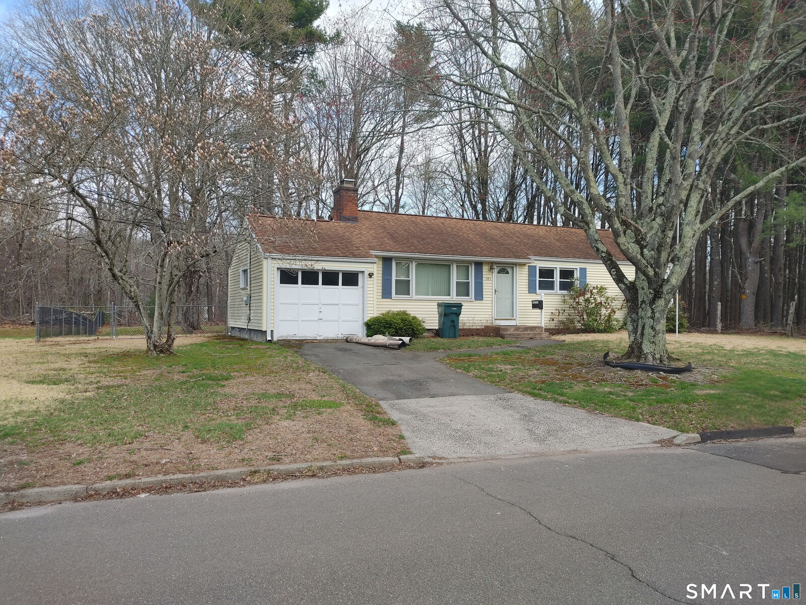 Property Photo:  143 South New Road  CT 06518 