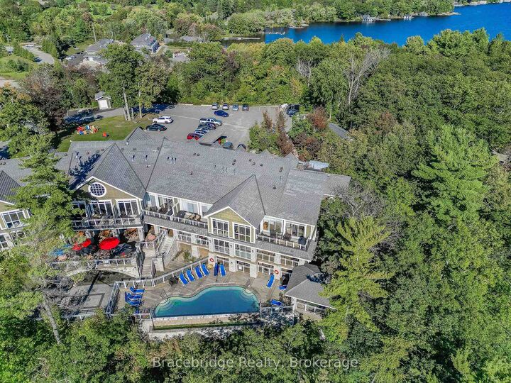 1869 Muskoka Rd 118 Highway W L215-C2 — photo 1