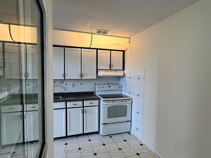 Property Photo:  80 Grandravine Drive 916  ON M3J 1B2 