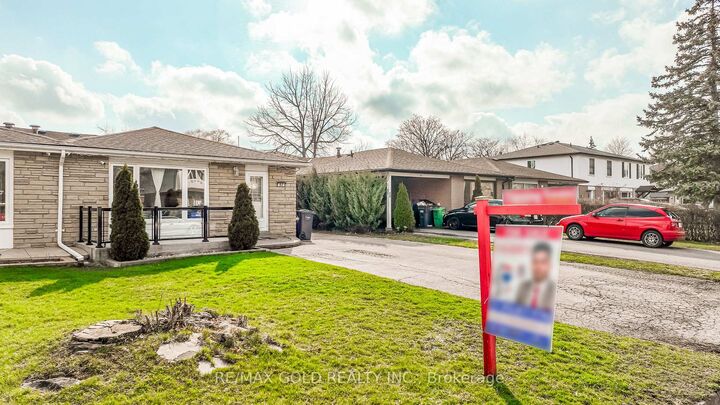 Property Photo: 53 Davenport Crescent ON L6T 3L5
