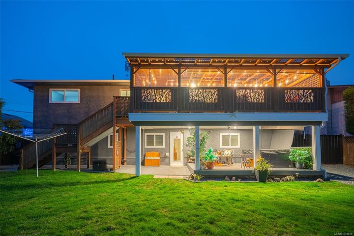 Property Photo:  214 Cameron St  BC V9P 1G7 